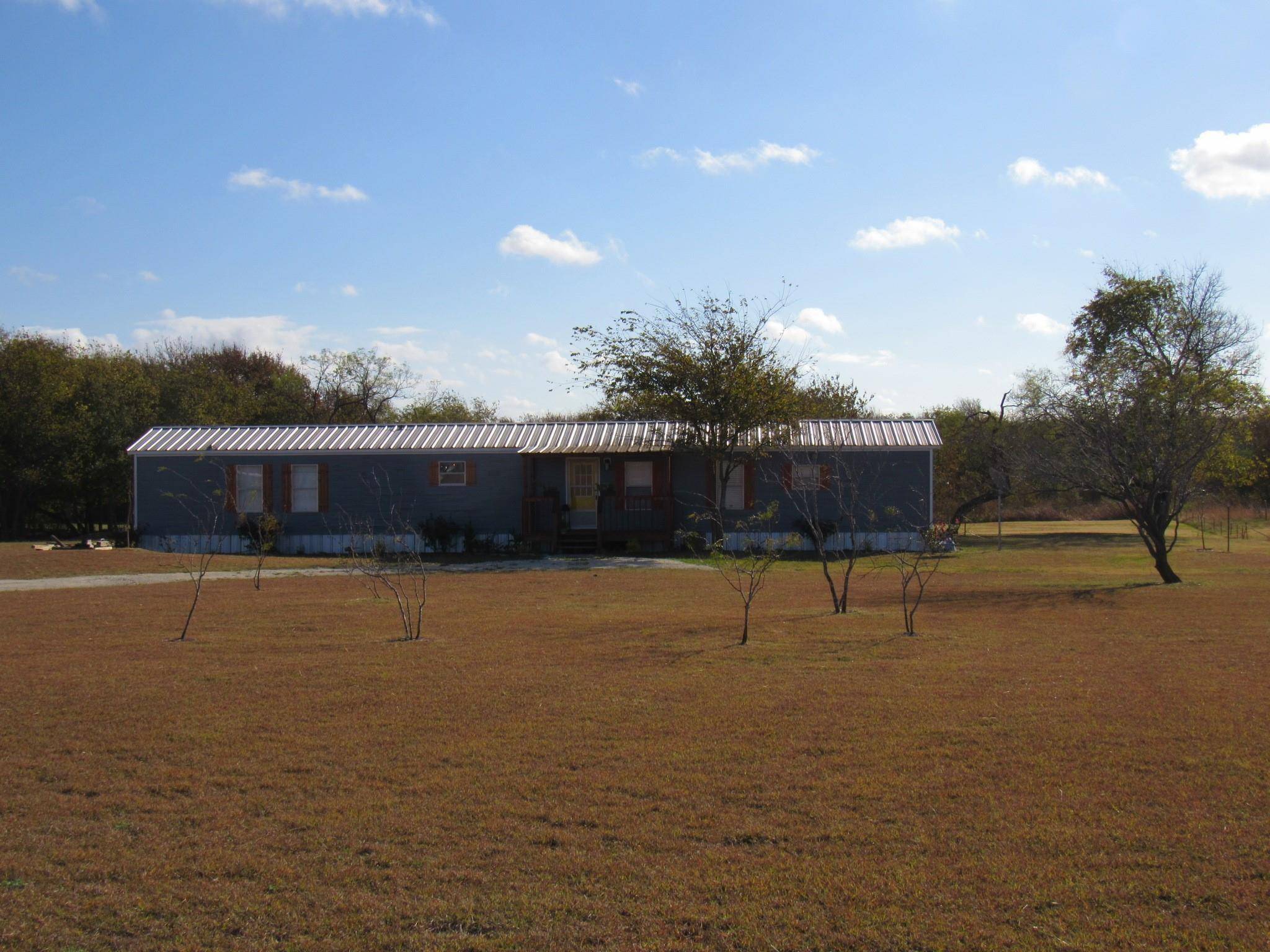 Hubbard, TX 76648,150 Meadowview Lane