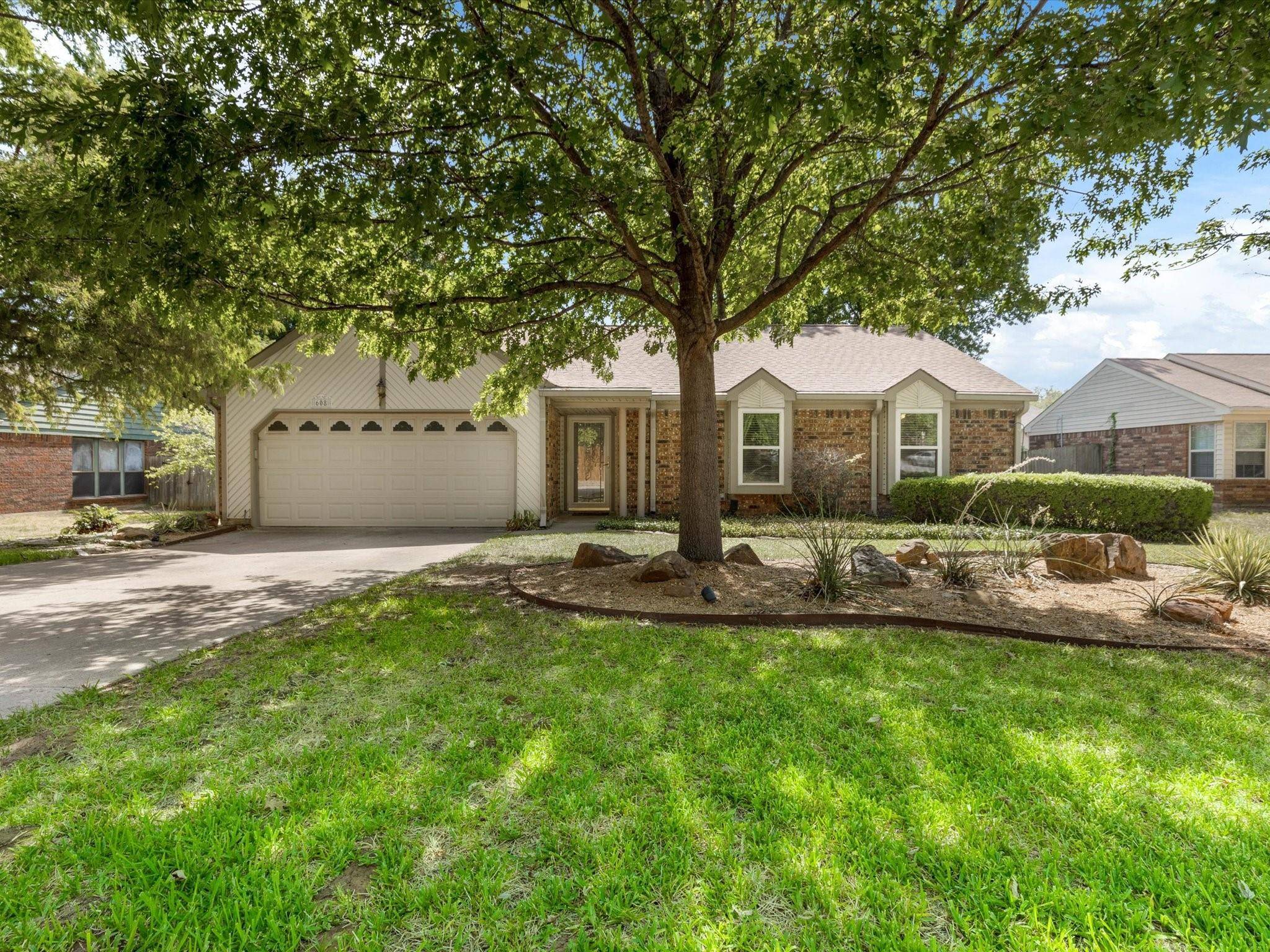 Grapevine, TX 76051,608 Winter Wood Drive