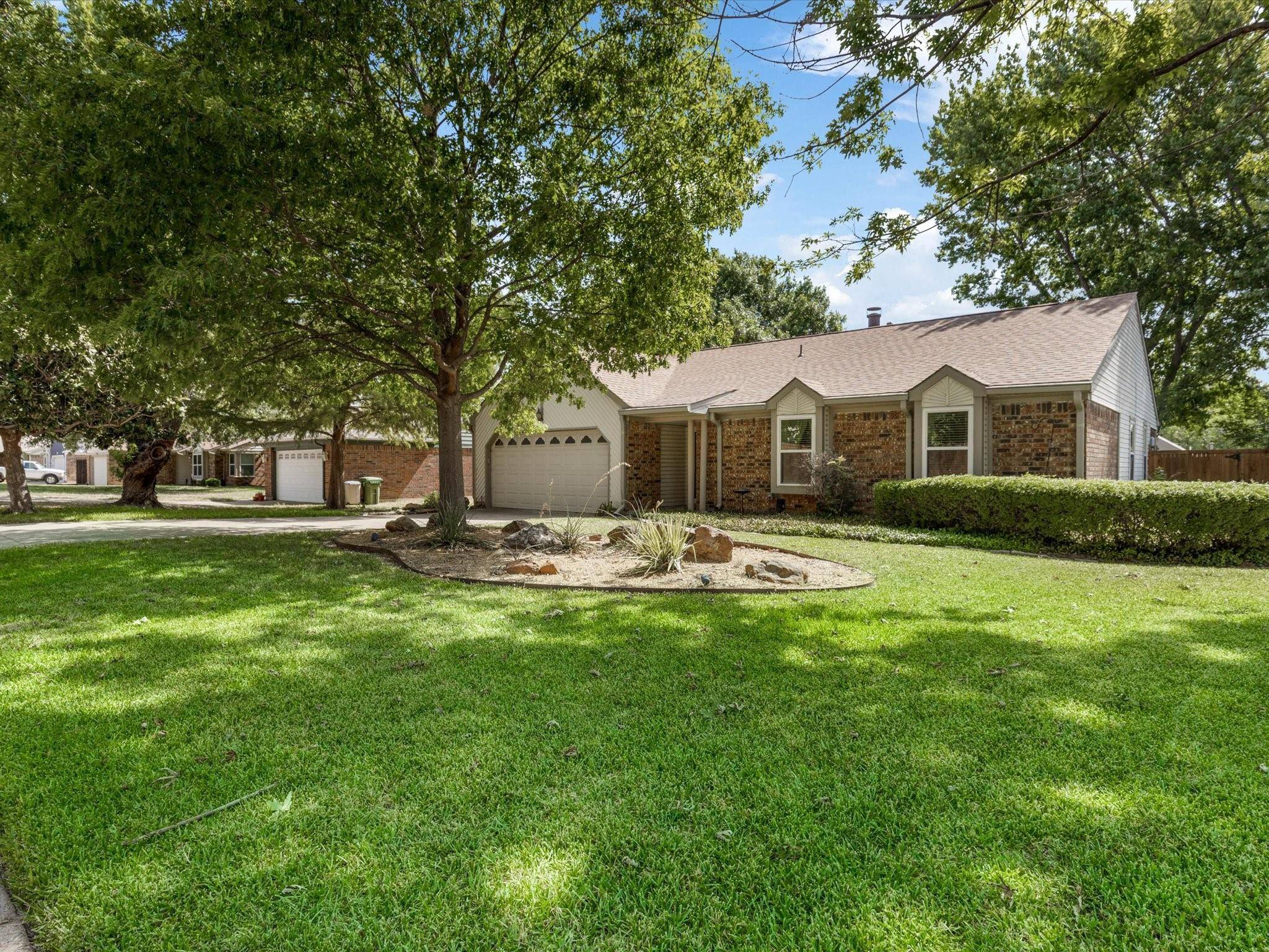 Grapevine, TX 76051,608 Winter Wood Drive