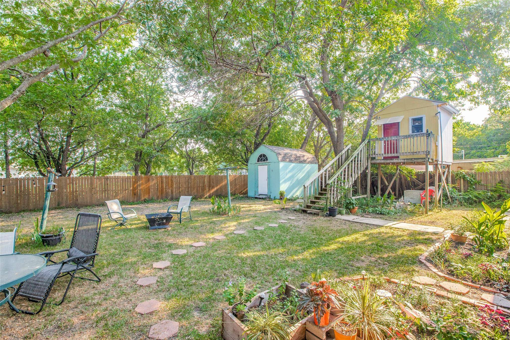 Denton, TX 76209,712 Kings Row