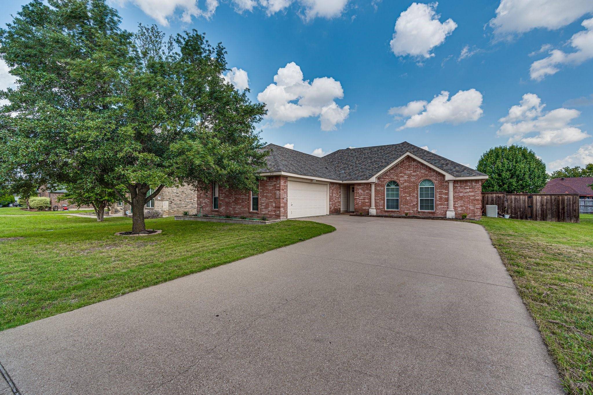 Red Oak, TX 75154,210 Cobblestone Circle