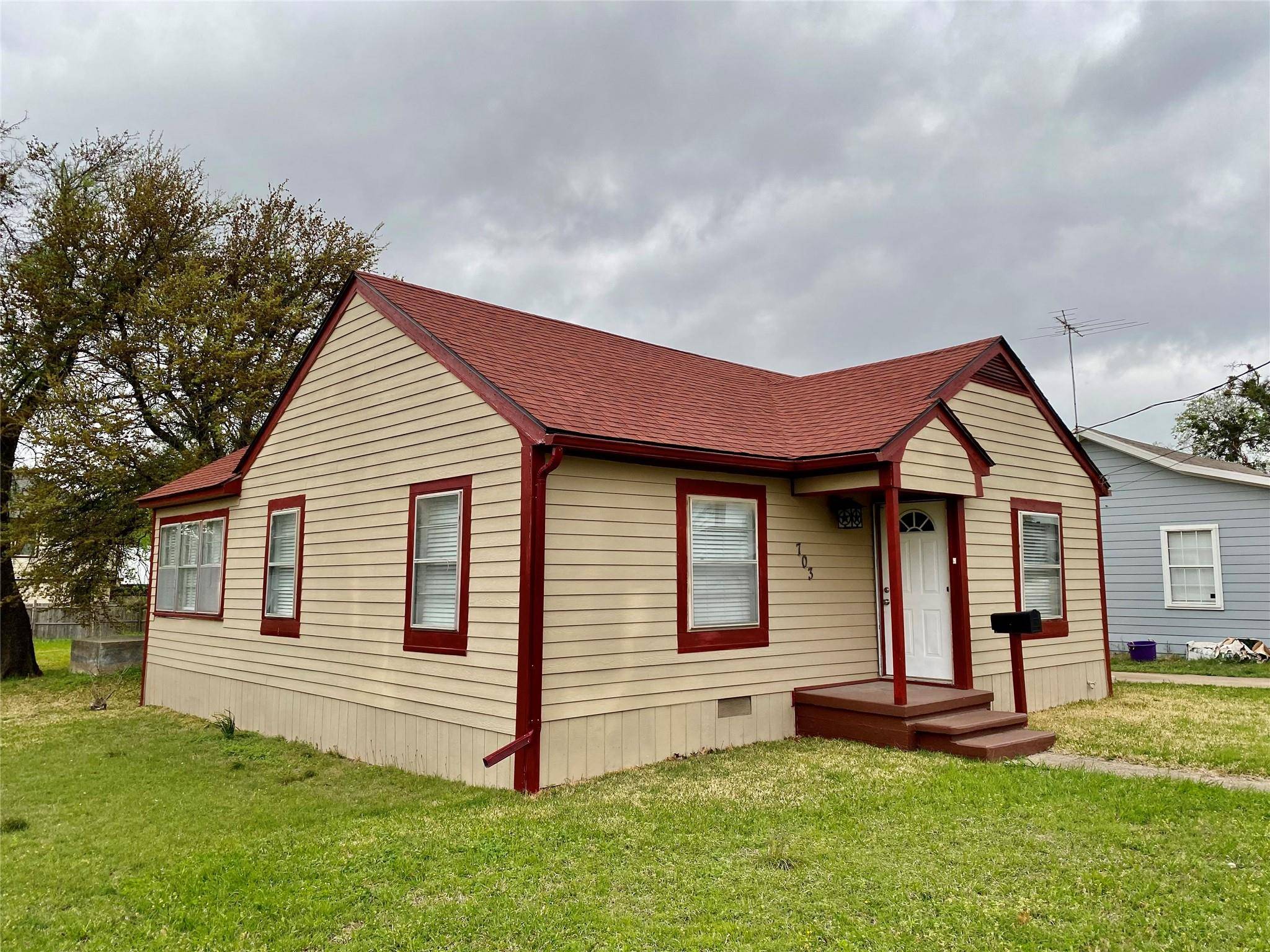 Farmersville, TX 75442,703 N Washington Street