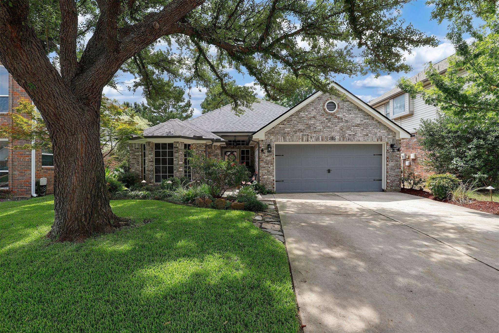 Grapevine, TX 76051,1815 Hunters Ridge Drive