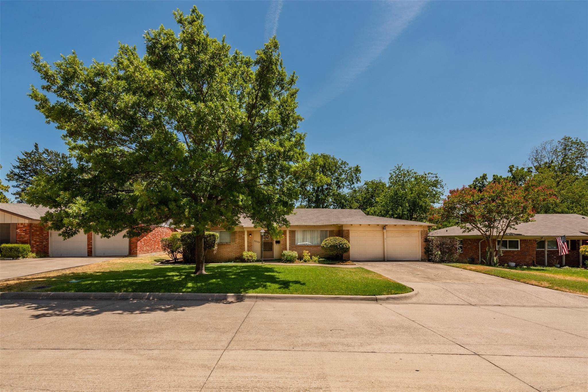 Fort Worth, TX 76133,5229 Cockrell Avenue