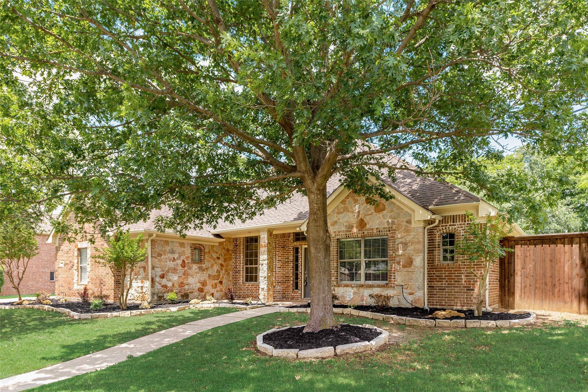 Flower Mound, TX 75028,2528 Russwood Drive