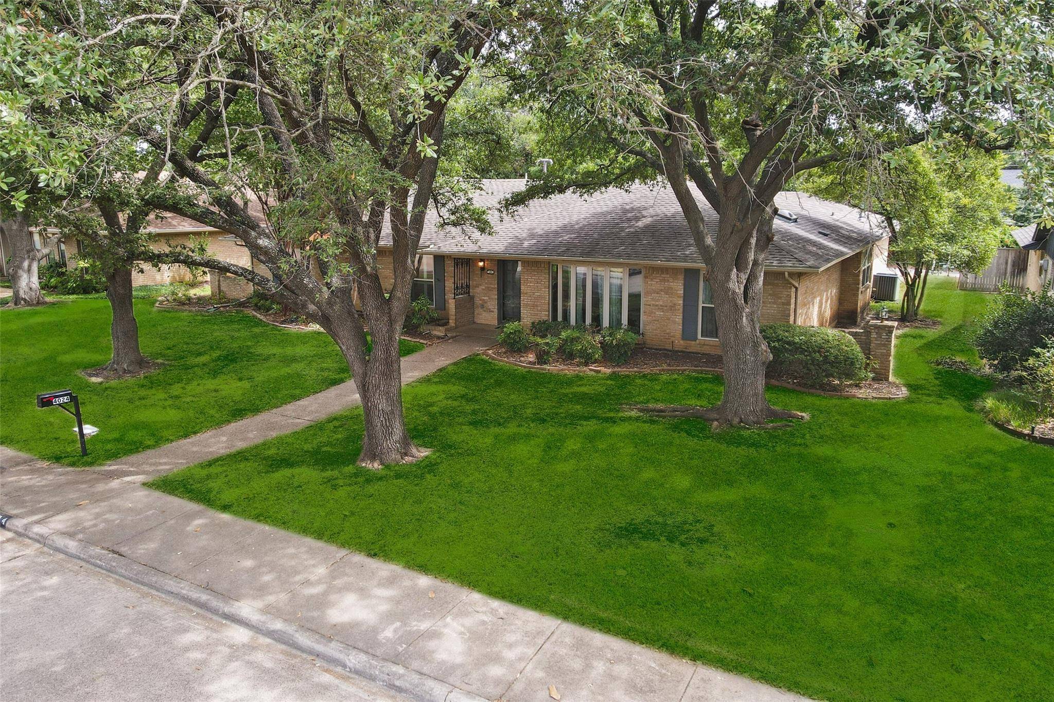 Dallas, TX 75244,4024 Candlenut Lane