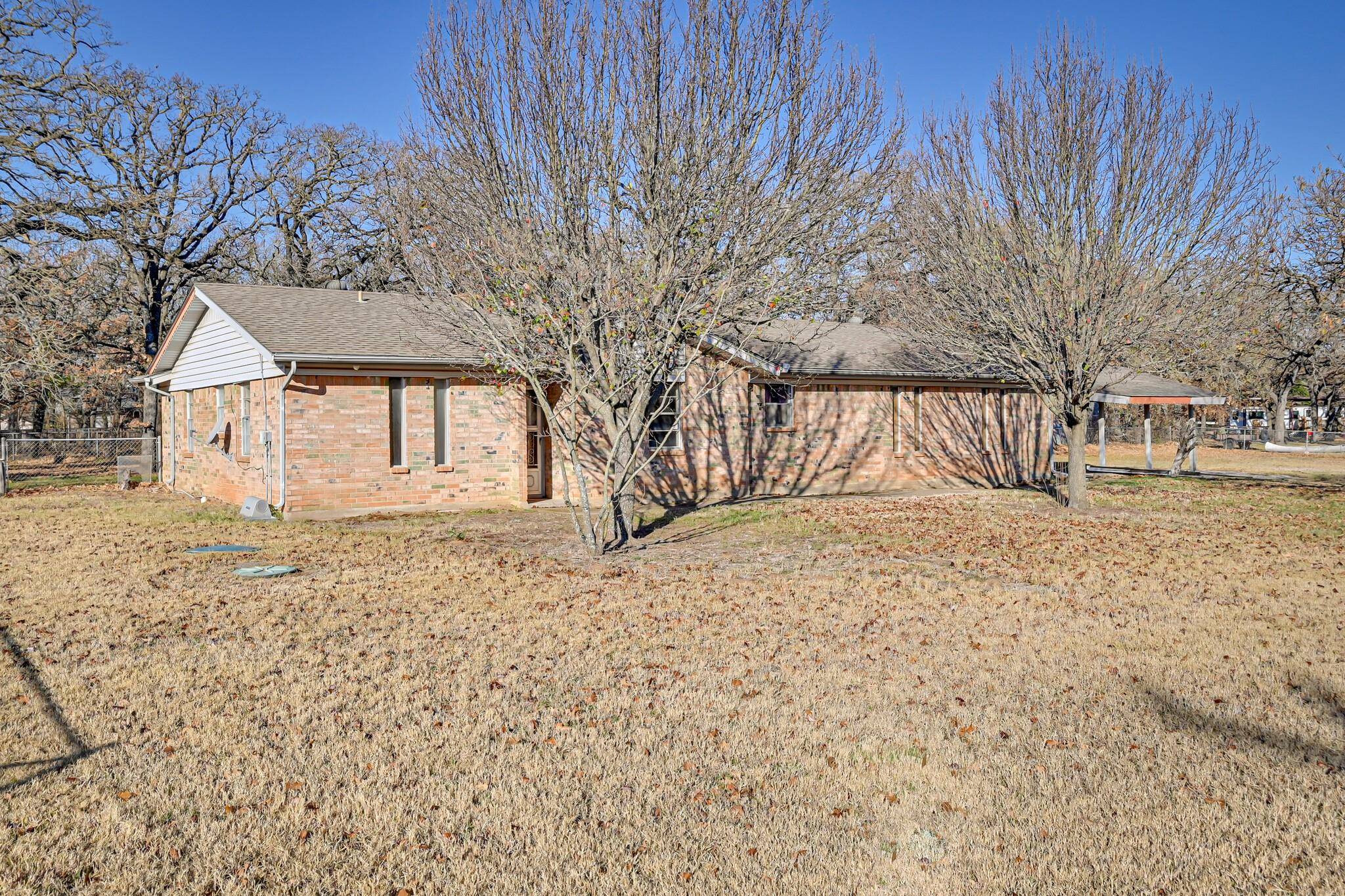 Burleson, TX 76028,2212 Etta Lane