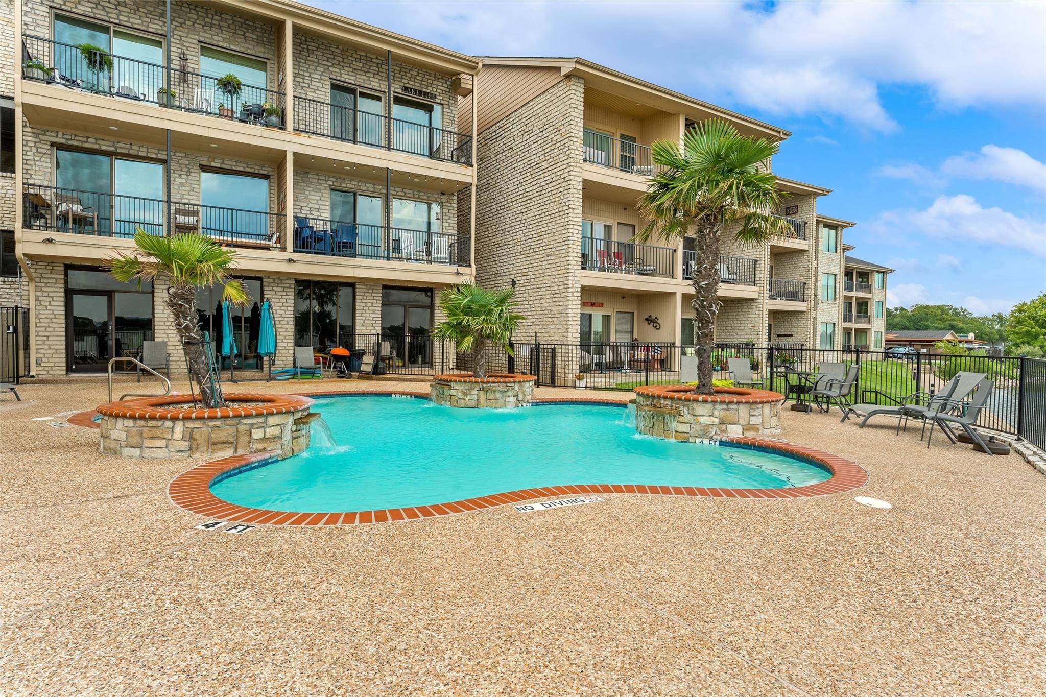 Granbury, TX 76048,401 E Pearl Street #2205