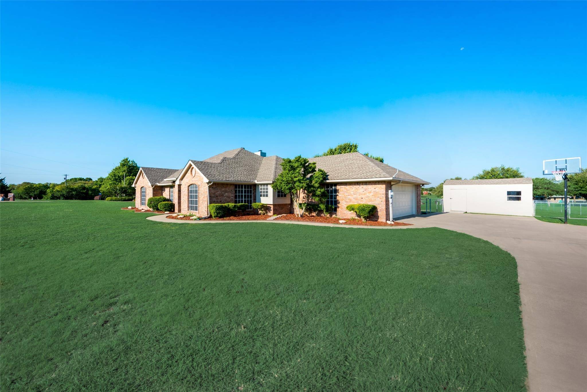 Midlothian, TX 76065,2250 Whispering Hills Drive