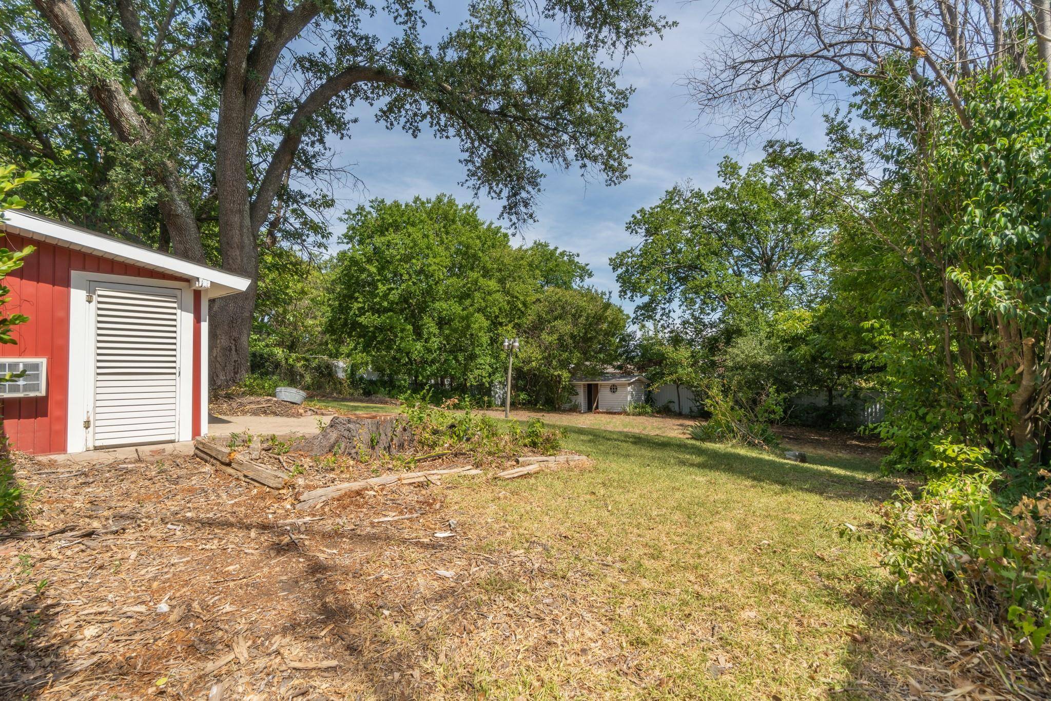 Hillsboro, TX 76645,1211 E Elm Street