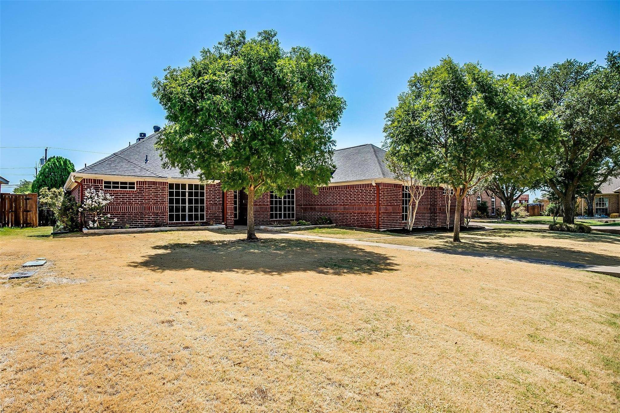 Crowley, TX 76036,1024 Birmingham Briar Court