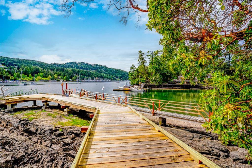 Duncan, BC V9L 6Y6,6800 Stoney Hill Rd