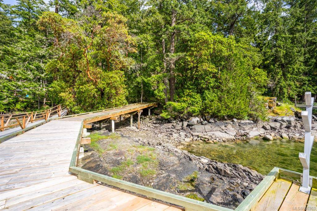 Duncan, BC V9L 6Y6,6800 Stoney Hill Rd