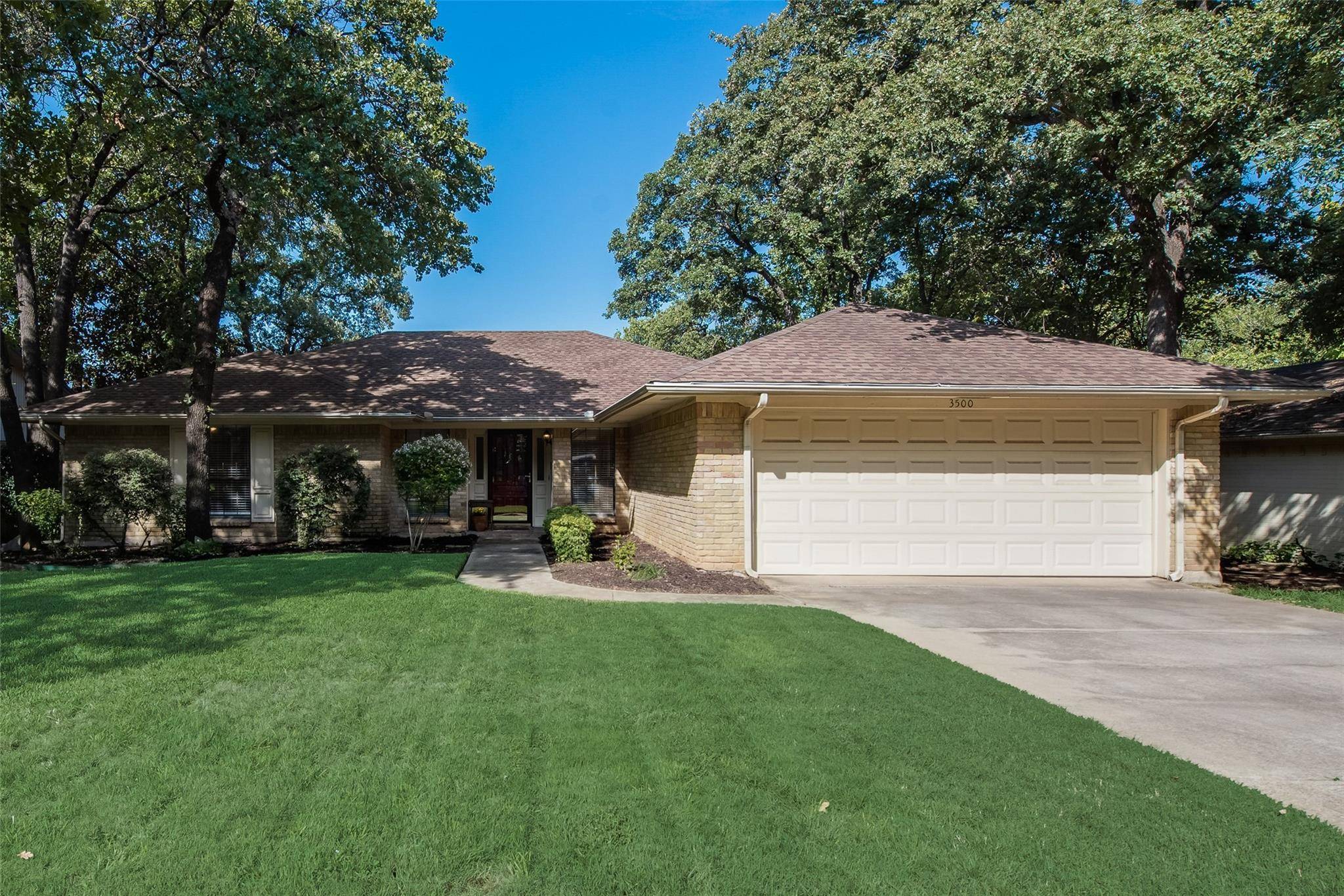 Arlington, TX 76016,3500 Walden Trail