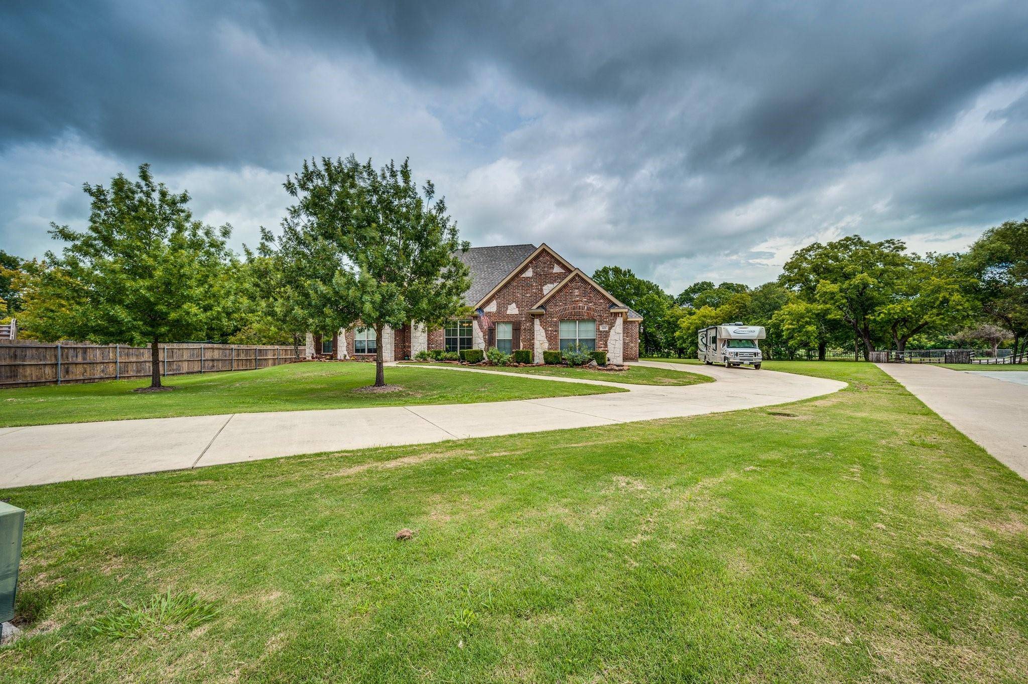 Midlothian, TX 76065,421 Hidden Meadow Circle