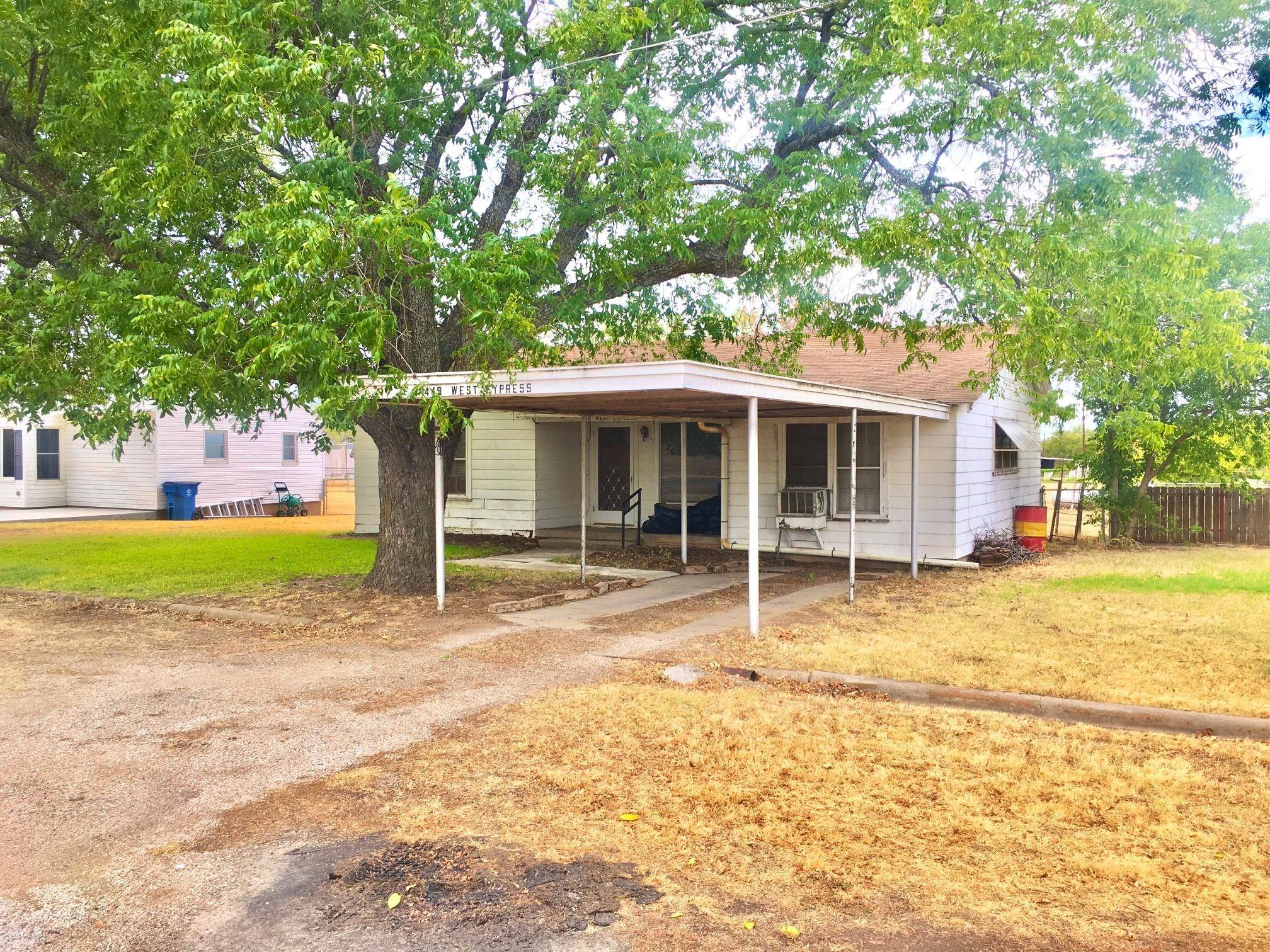 Cross Plains, TX 76443,449 W Cypress Street