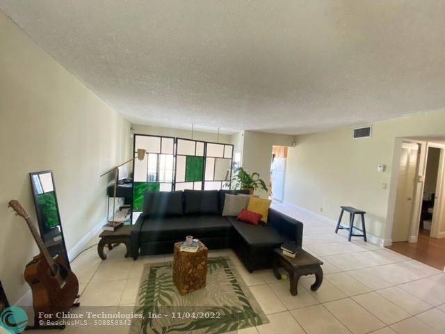 Lauderhill, FL 33313,2401 NW 41st Ave  #308