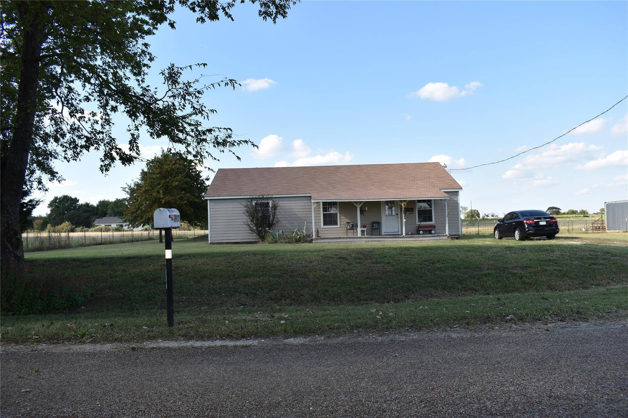 Grandview, TX 76050,5917 County Road 419a