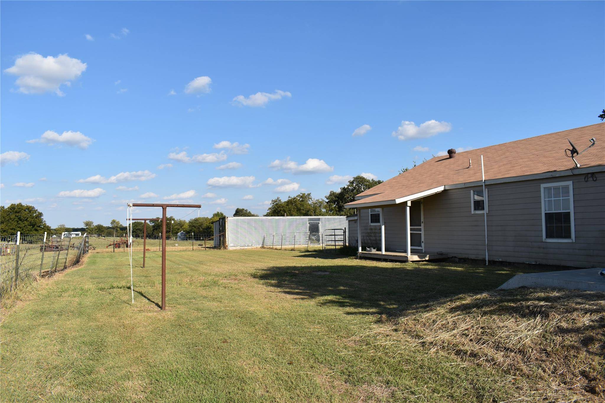 Grandview, TX 76050,5917 County Road 419a