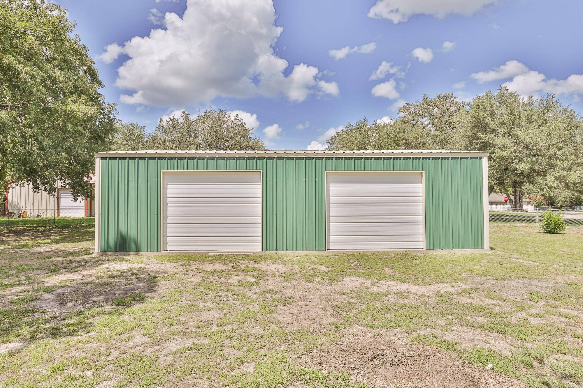 Mineola, TX 75773,185 County Road 2437