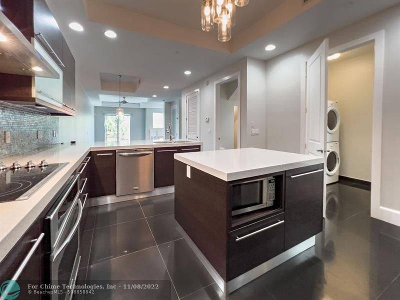 Fort Lauderdale, FL 33316,755 SE 12th Ct #755