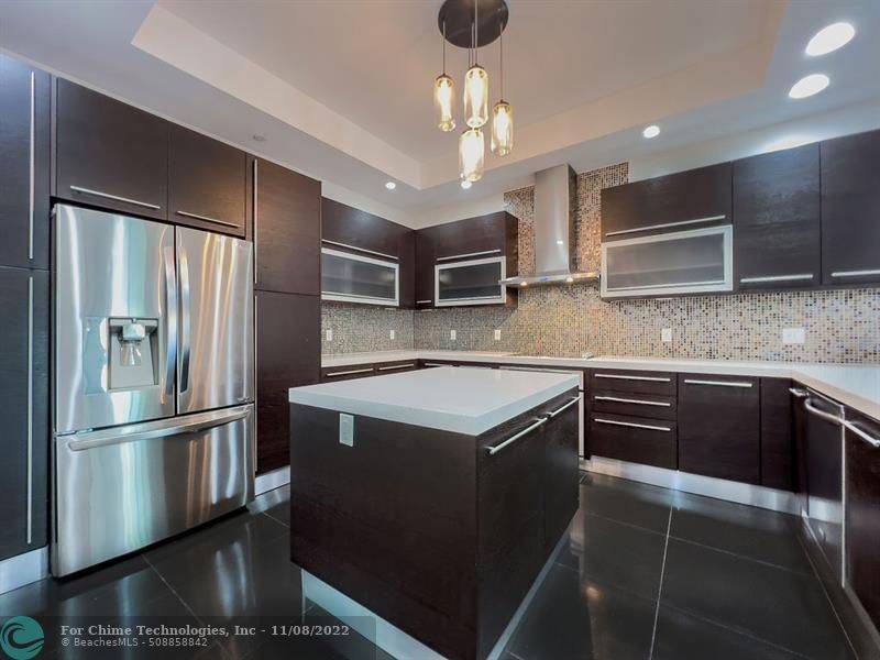 Fort Lauderdale, FL 33316,755 SE 12th Ct #755