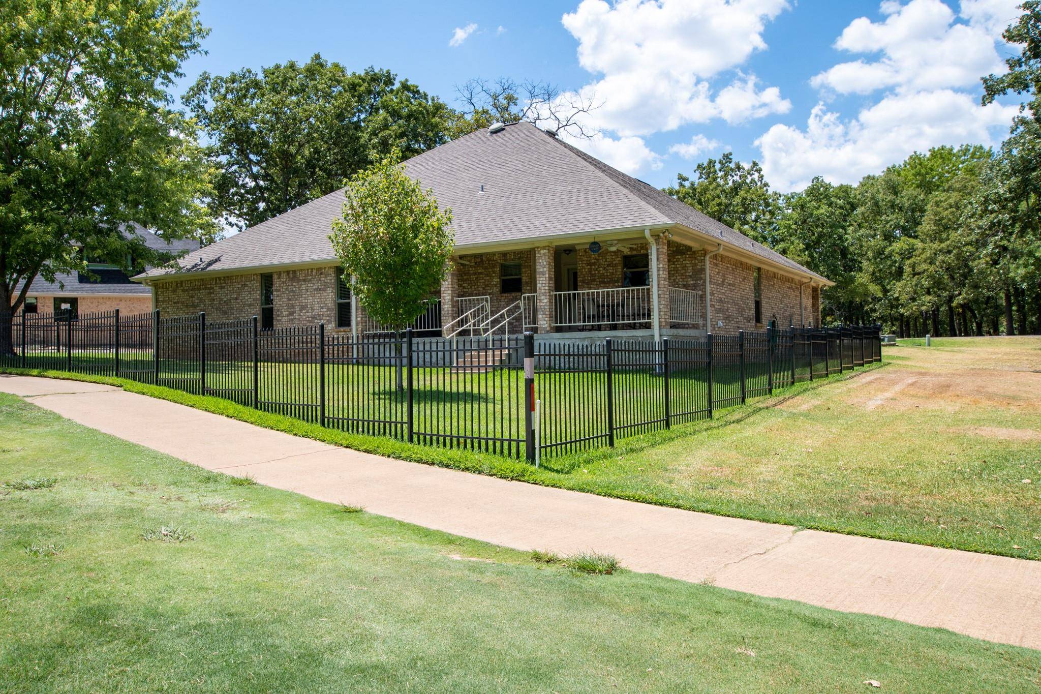 Mabank, TX 75156,139 Colonial Drive