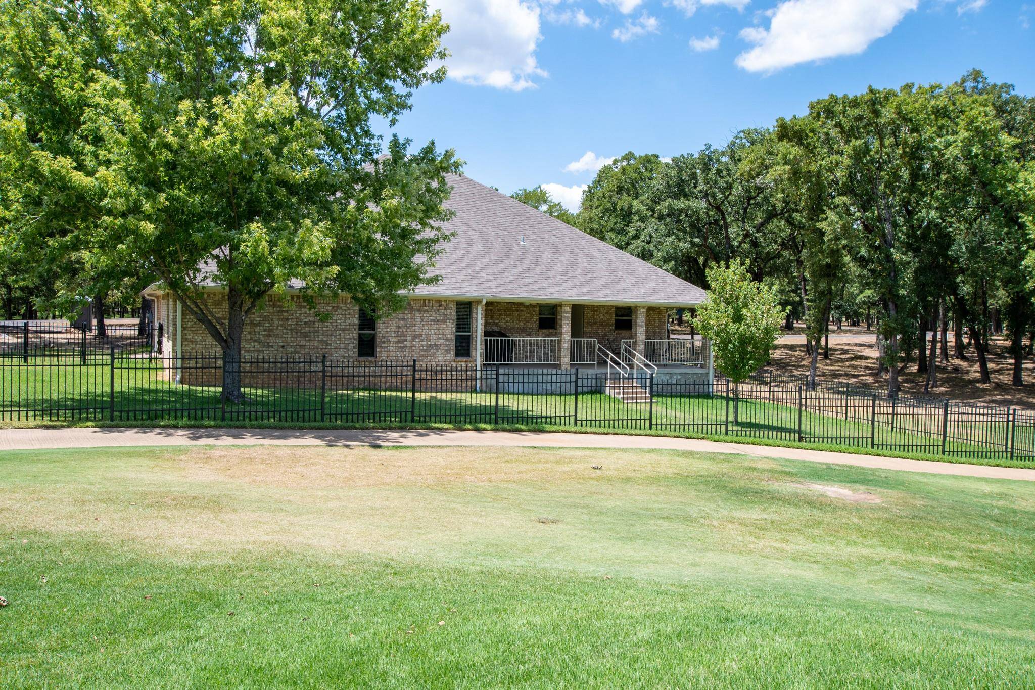 Mabank, TX 75156,139 Colonial Drive