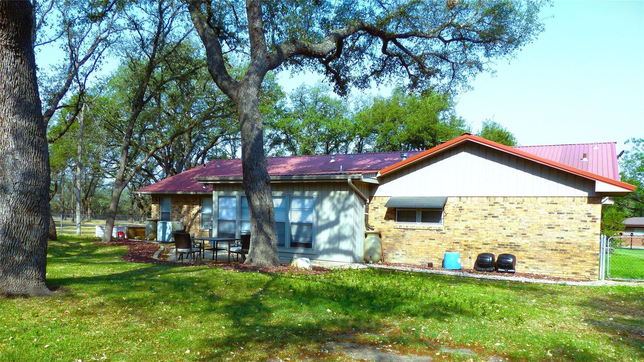 Brady, TX 76825,1205 Live Oak