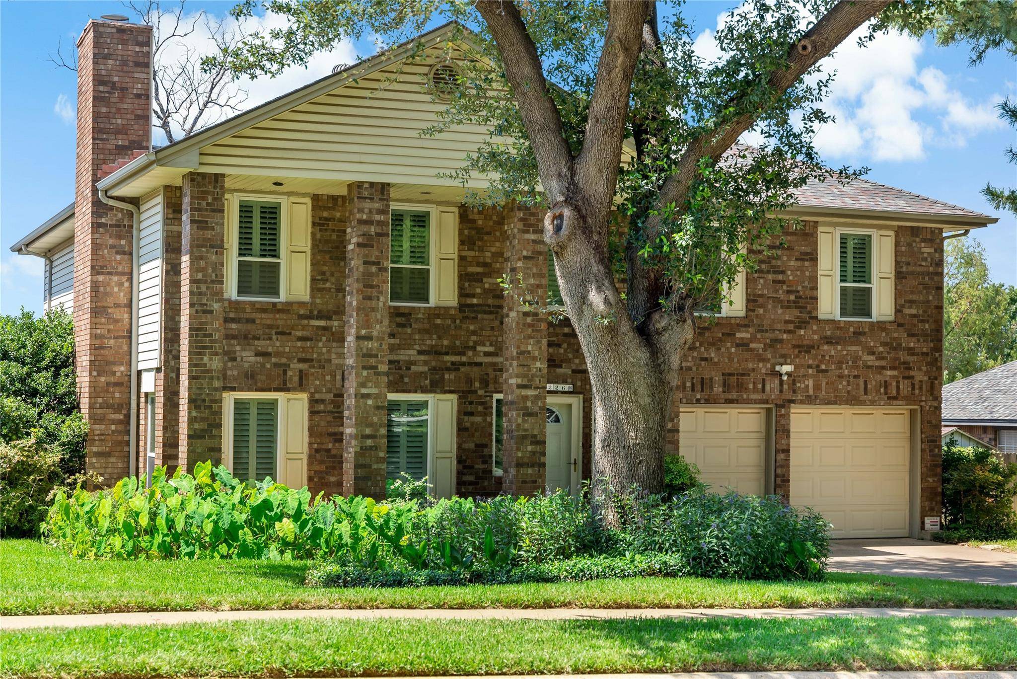 Grapevine, TX 76051,5226 Brettenmeadow Drive