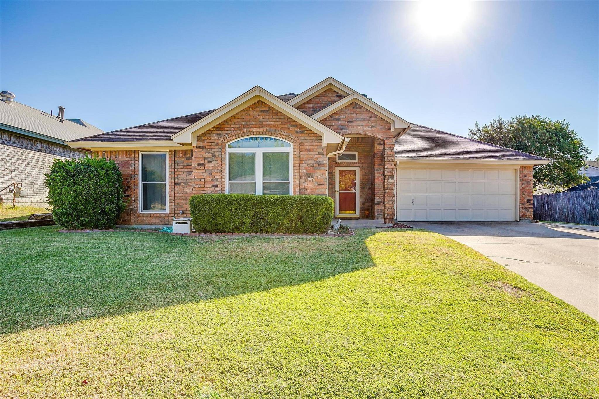 Benbrook, TX 76126,7133 Summerset Drive