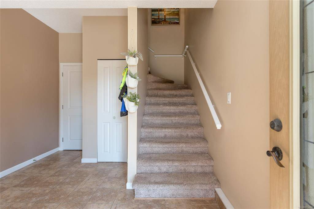 Duncan, BC V9L 4Z6,5837 Valleyview Rd