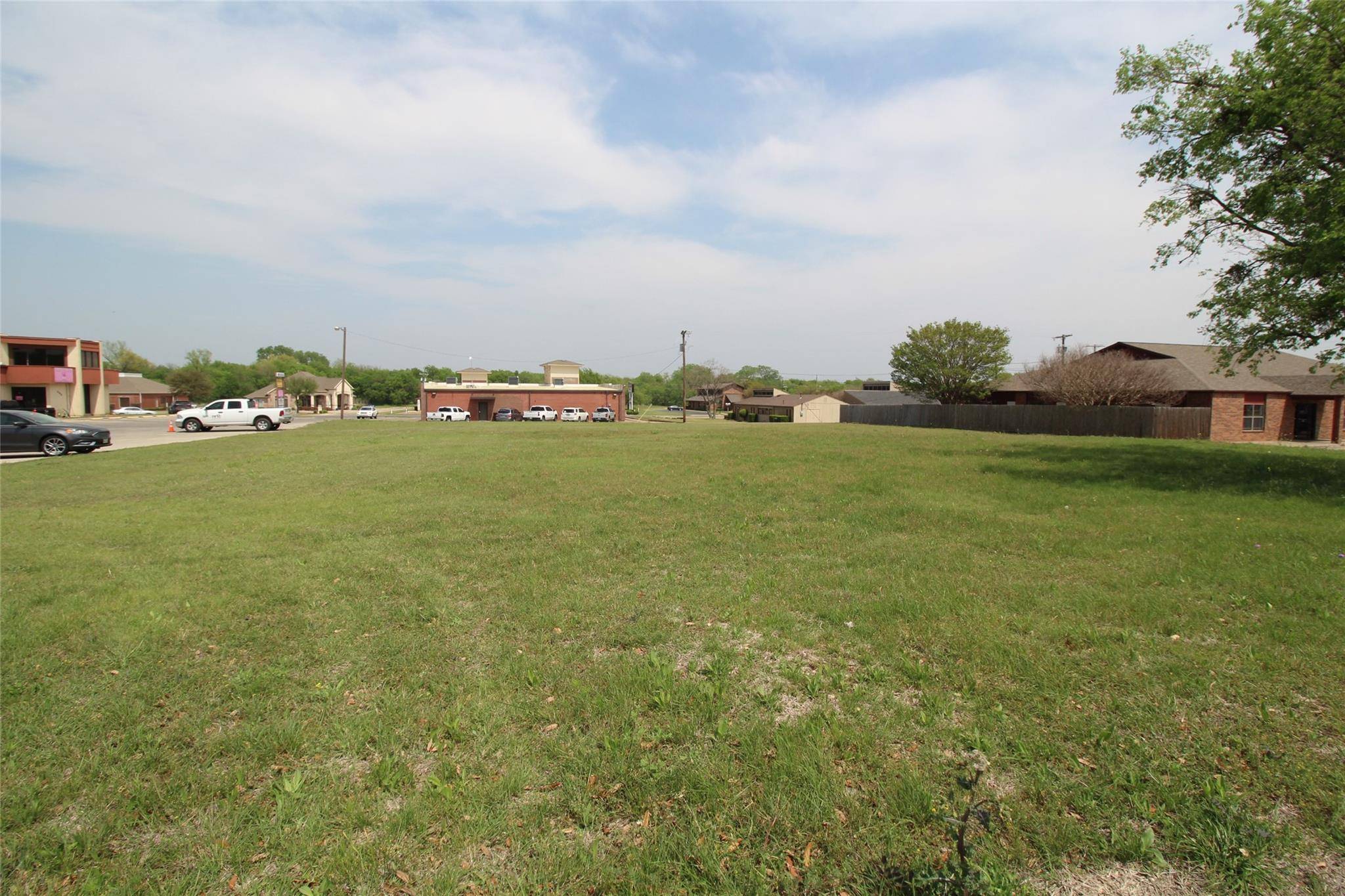 Cleburne, TX 76033,308 Lincoln Park Drive