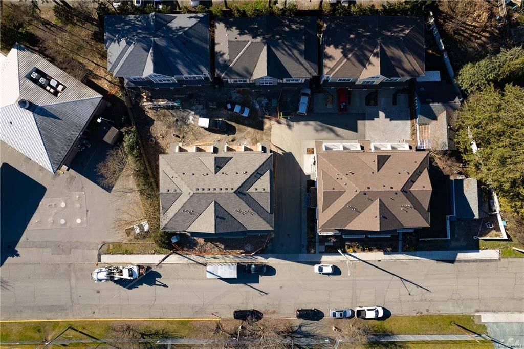 Duncan, BC V9L 2E8,1027 College St #1