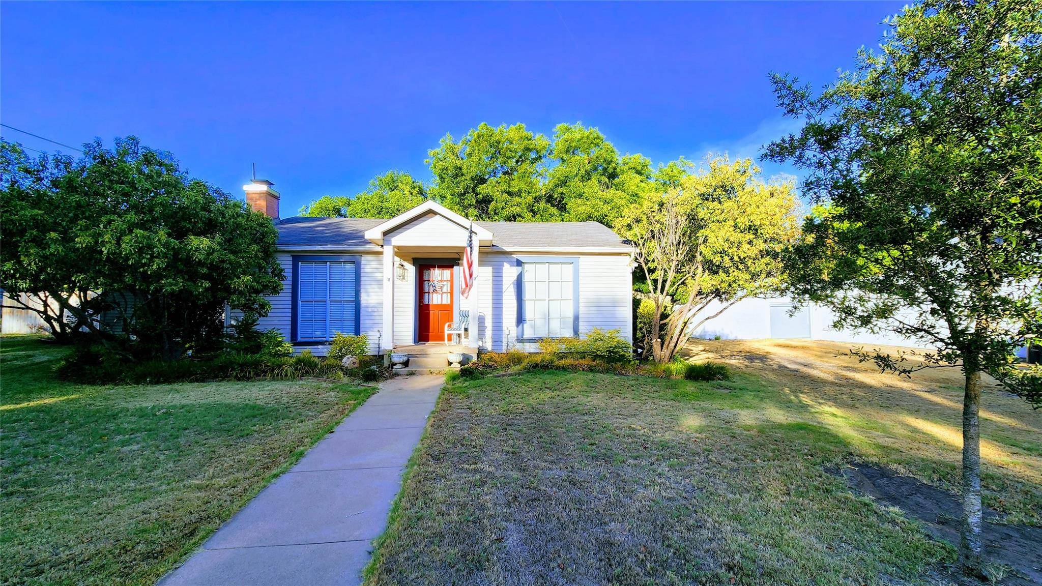 Cleburne, TX 76033,401 Sunset Drive