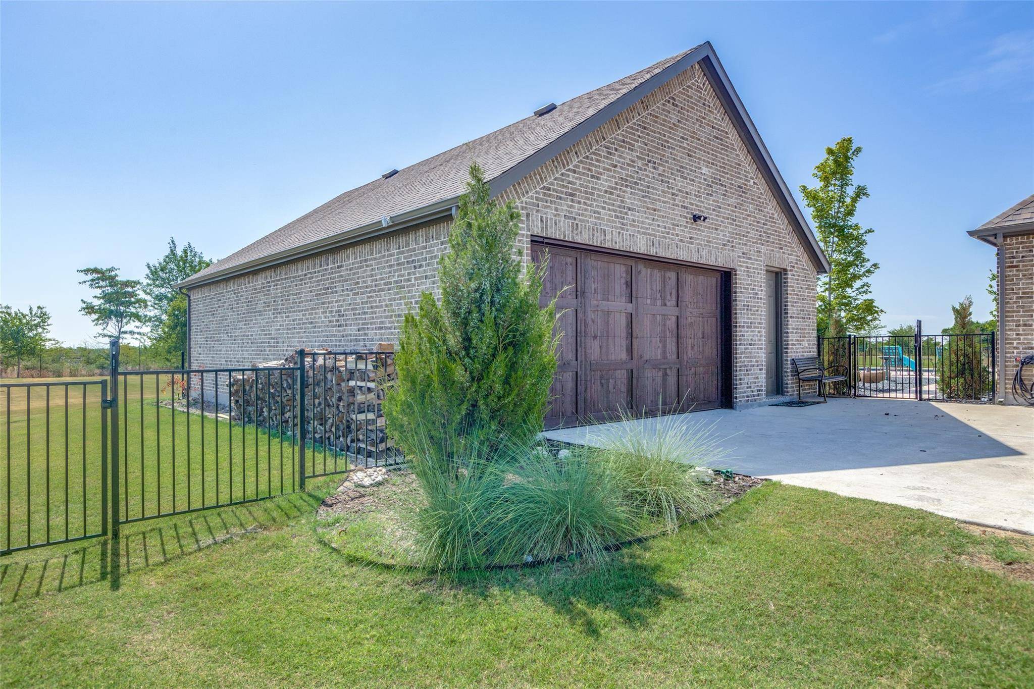 Celina, TX 75009,5177 Hollow Way