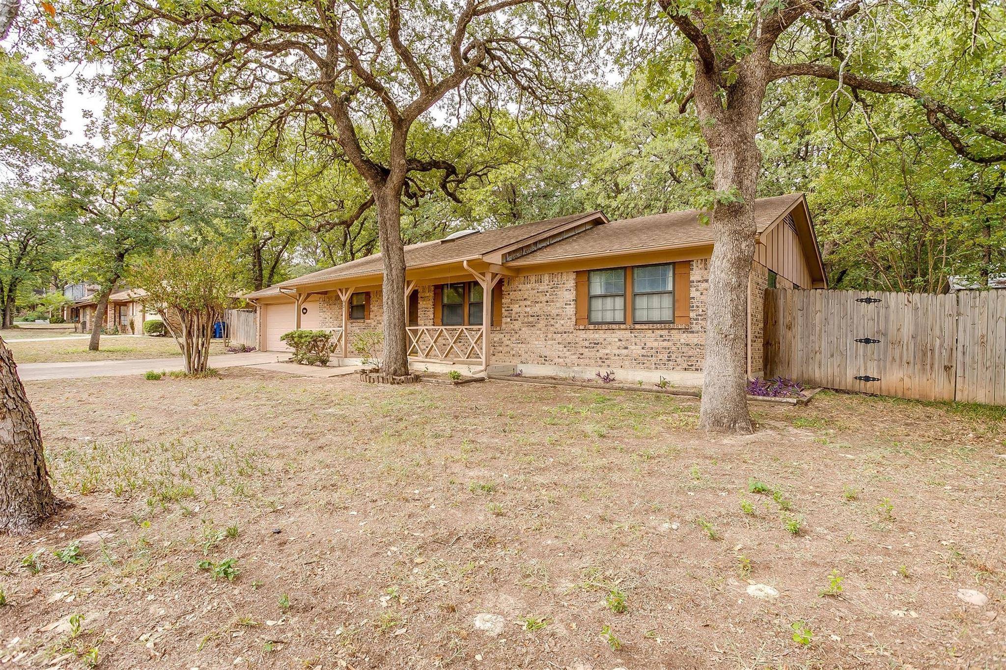 Azle, TX 76020,921 Rosebud Drive