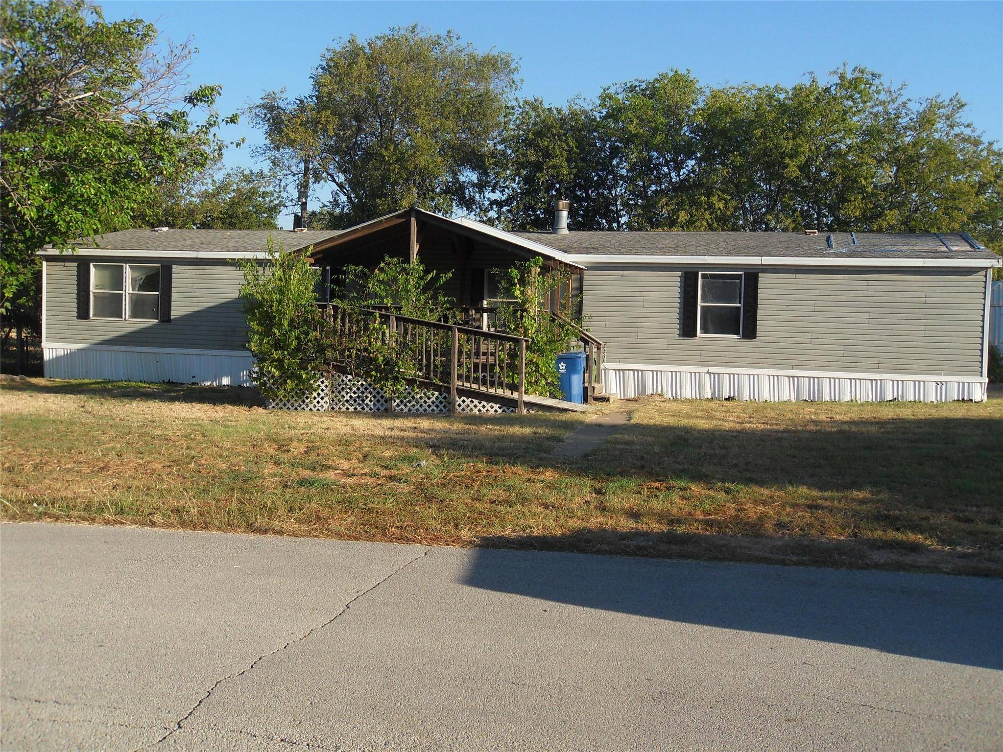 Roanoke, TX 76262,137 Sycamore Lane