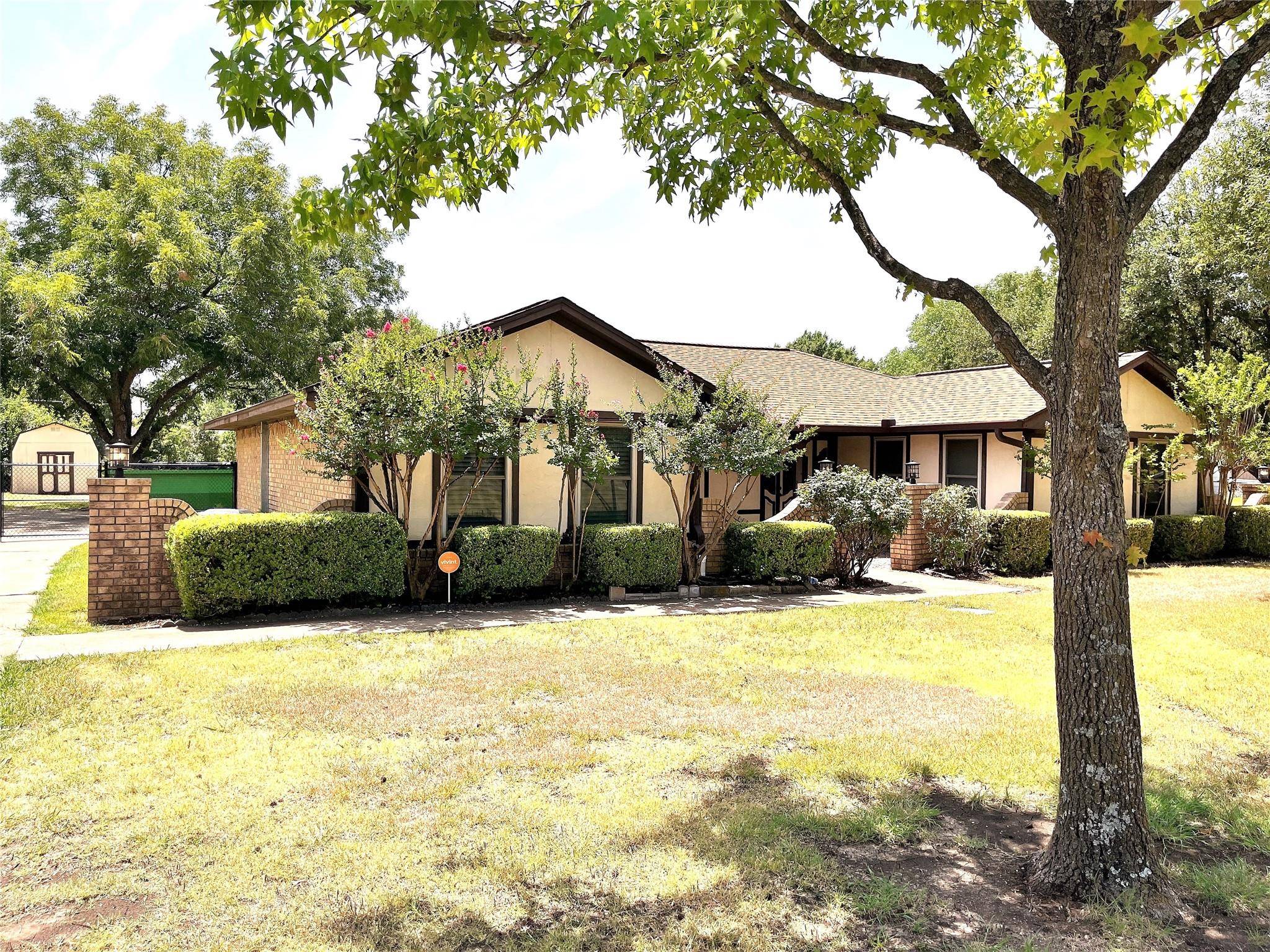 Oak Leaf, TX 75154,116 Hackberry Street