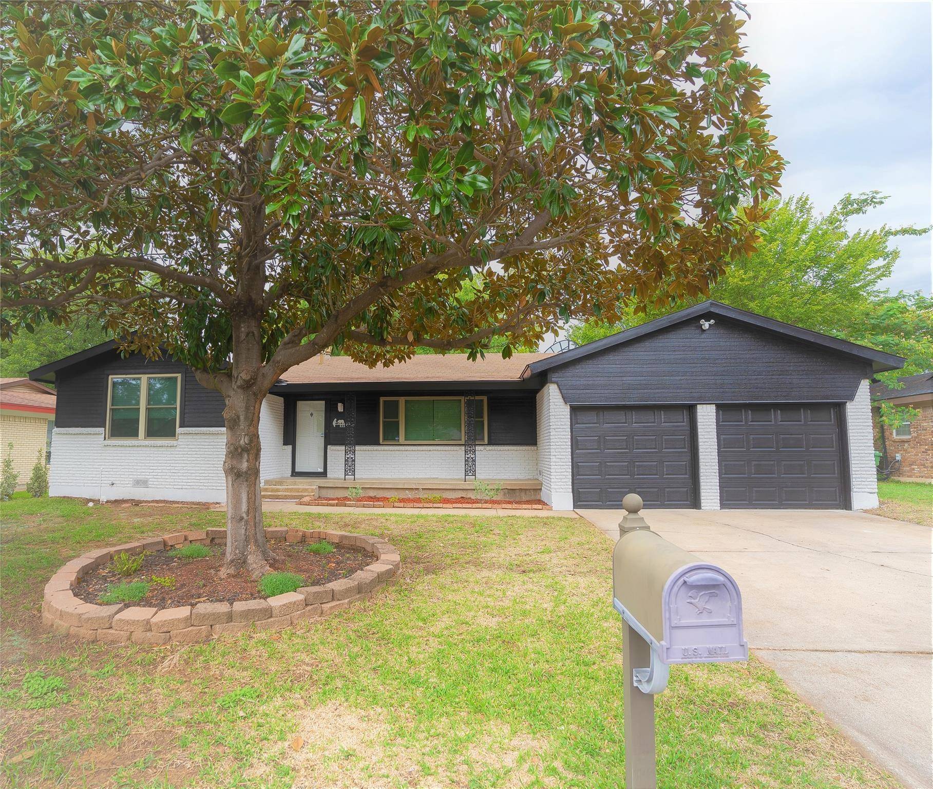 Hurst, TX 76053,1117 Harrison Lane