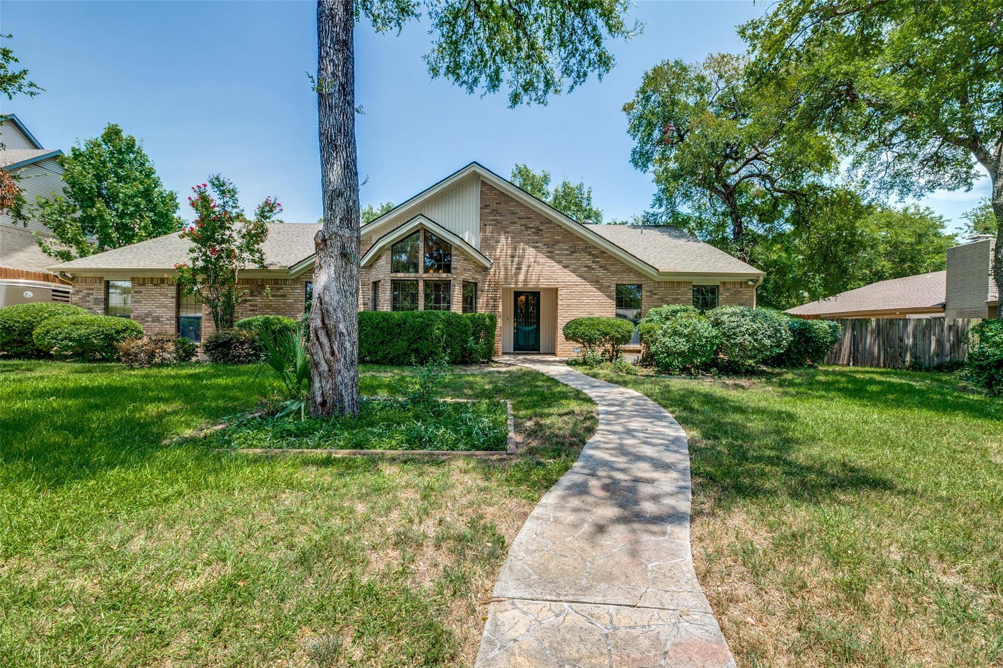 North Richland Hills, TX 76180,5128 Pearl Drive