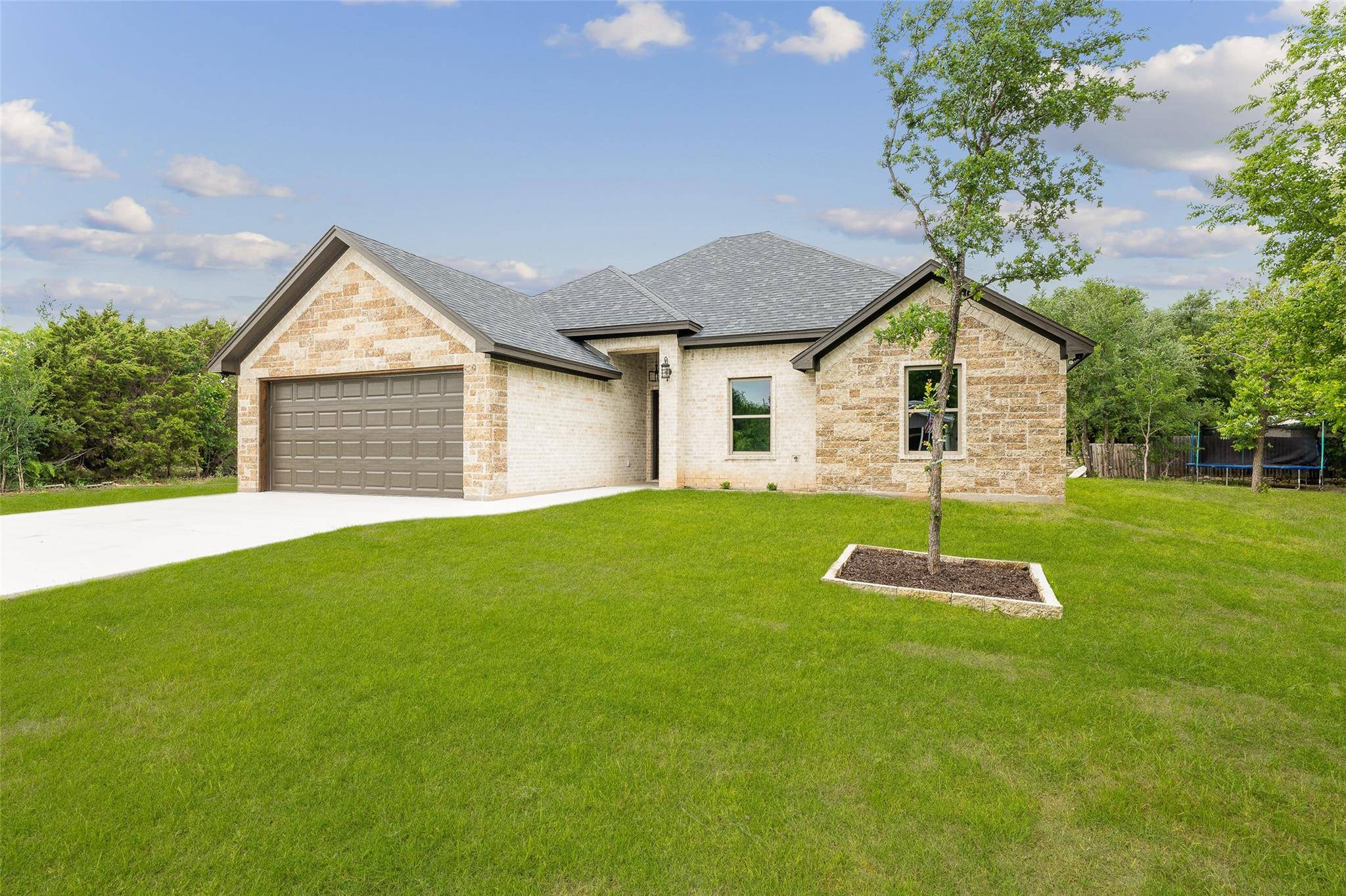 Granbury, TX 76048,806 Colorado River Drive