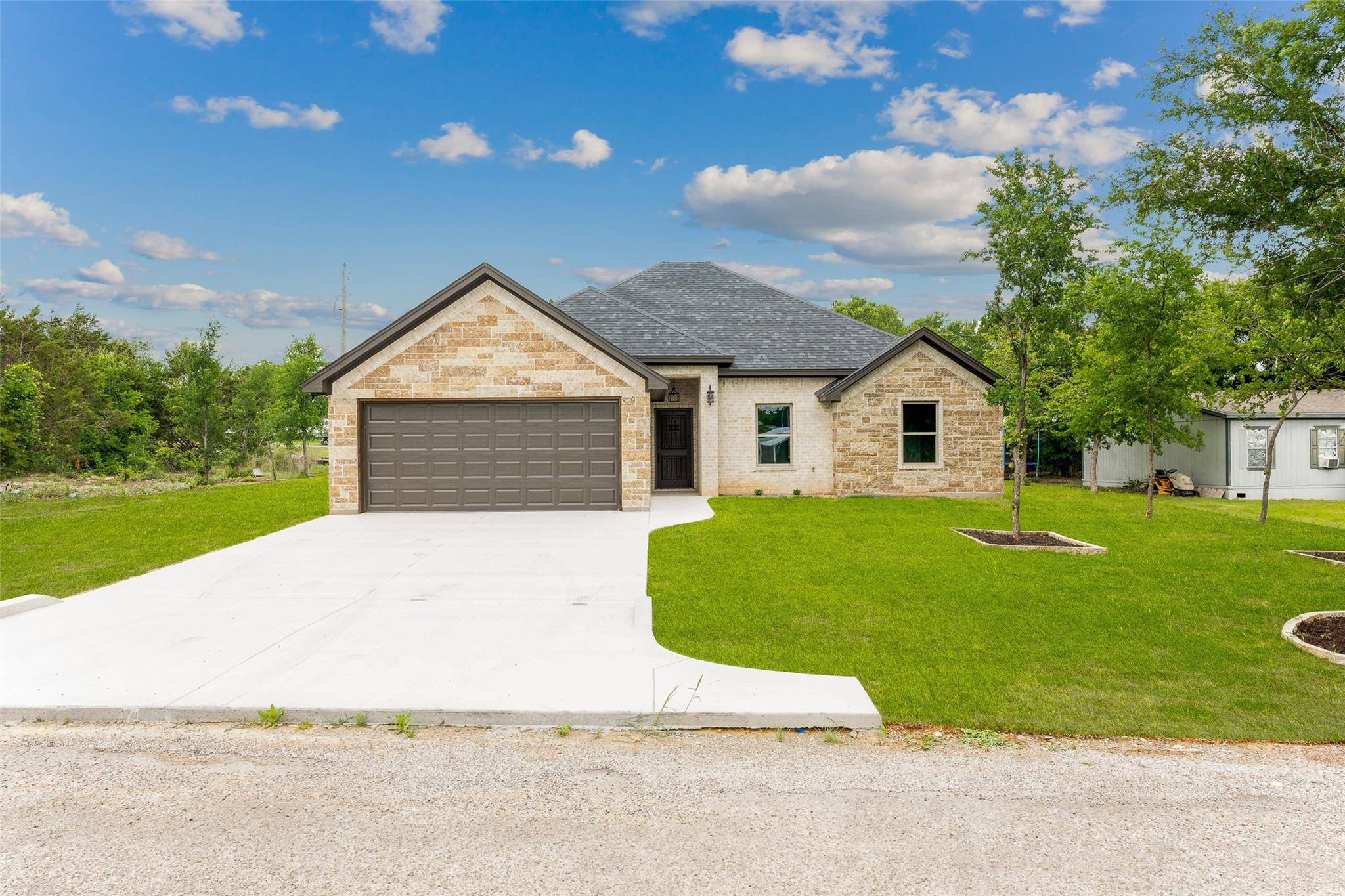 Granbury, TX 76048,806 Colorado River Drive