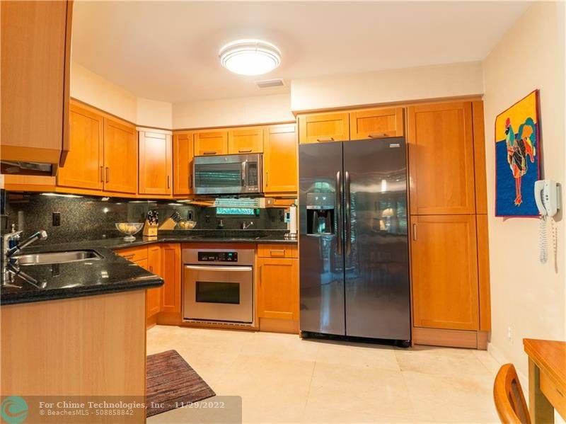 Hollywood, FL 33021,3308 Old Oak Ln  #1003