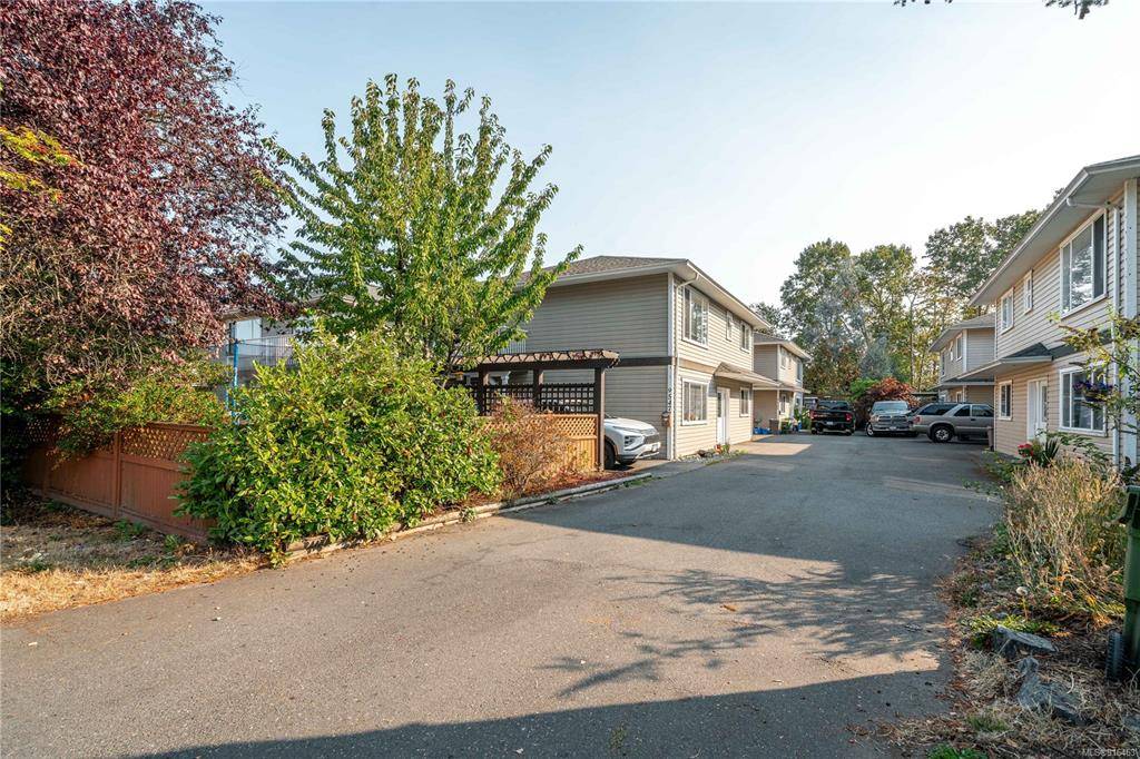 Sidney, BC V8L 2T9,9547 Sharples Rd