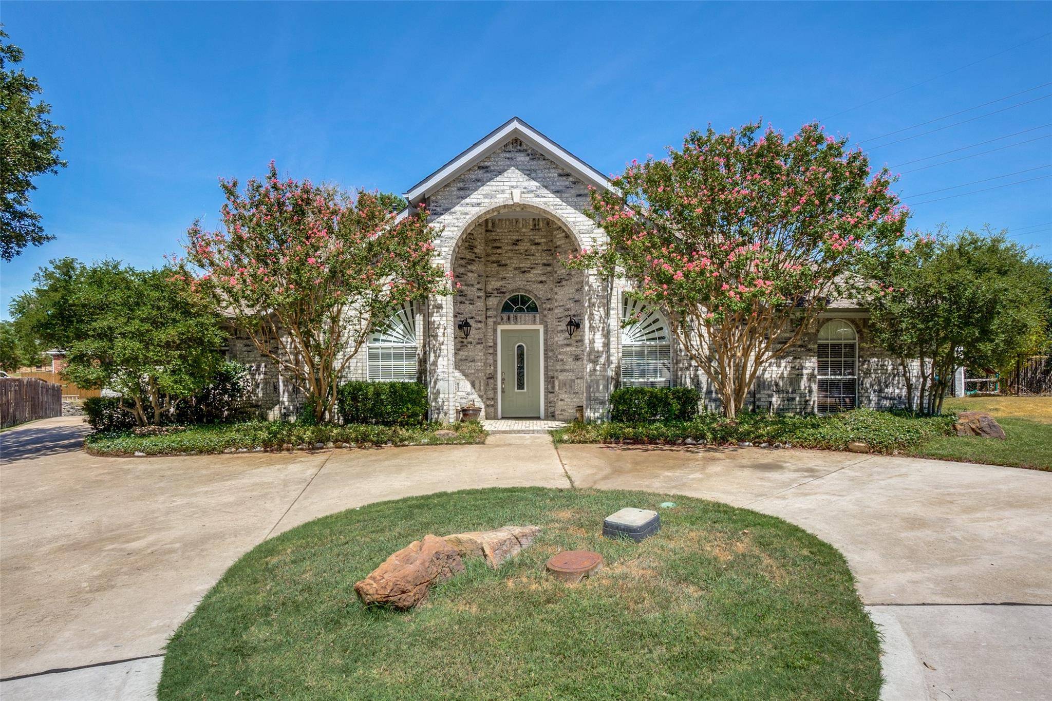 Garland, TX 75043,2314 Club Creek Court