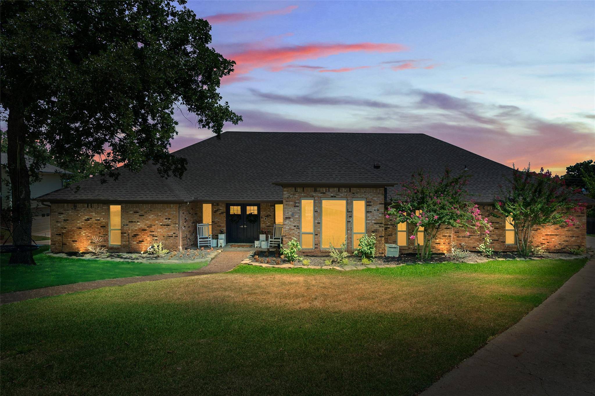 Trophy Club, TX 76262,5 Greenbriar Court