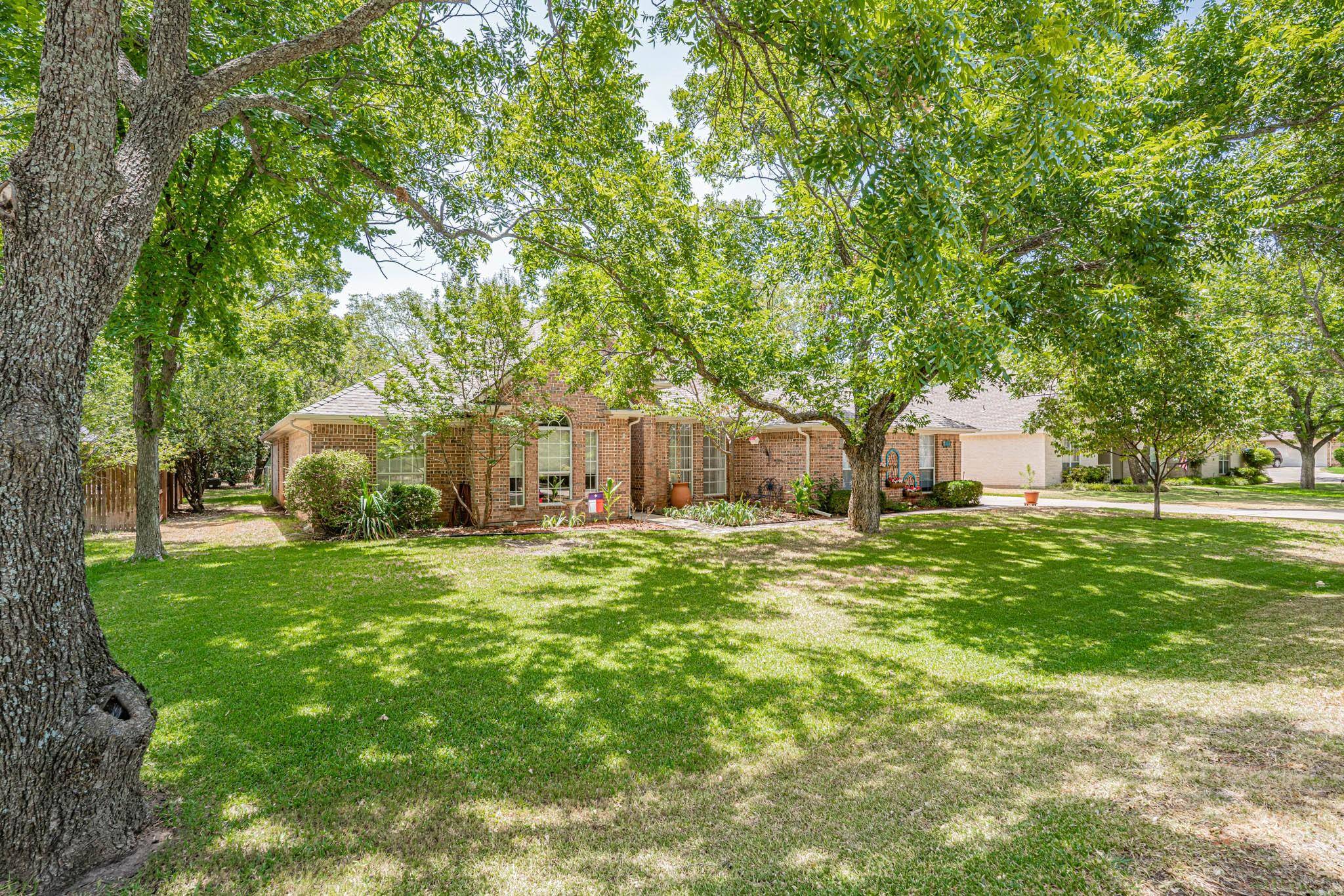 Granbury, TX 76049,6303 Kenilworth Court