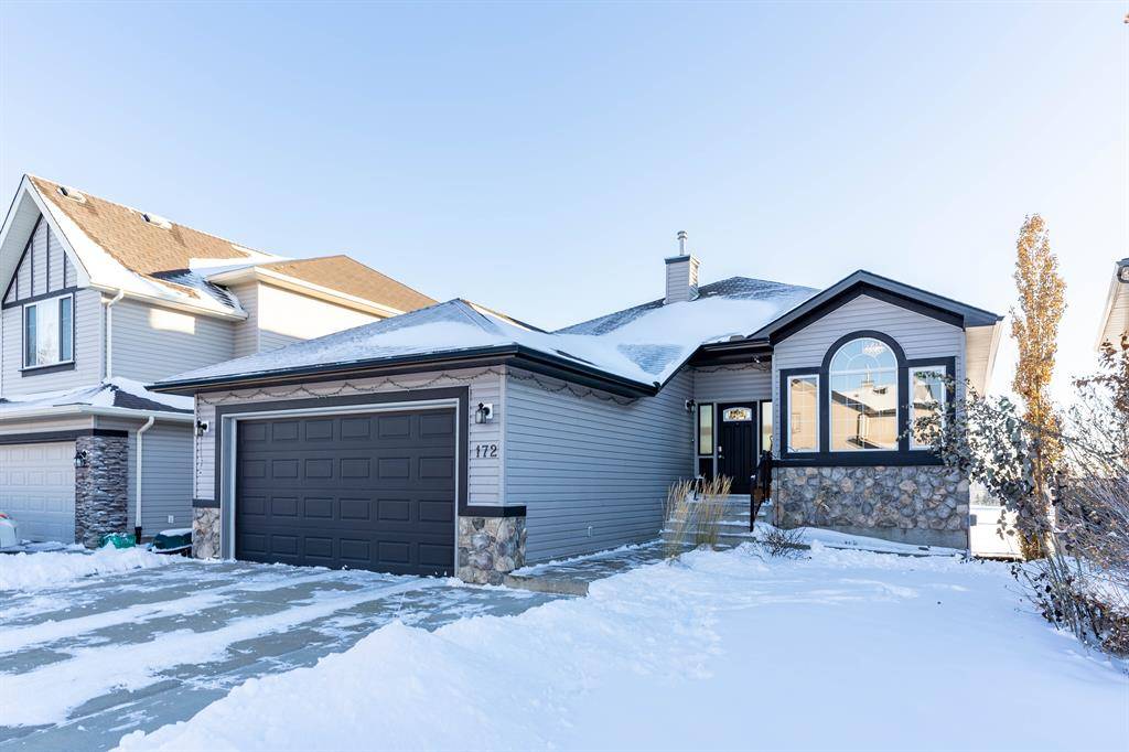 Chestermere, AB T1X 1S2,172 Willowmere Close