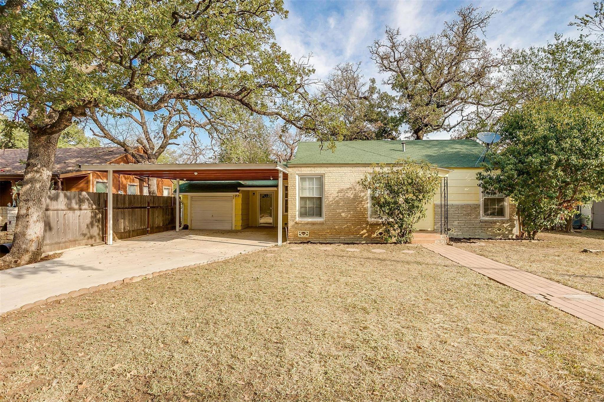 Mineral Wells, TX 76067,515 21st Street